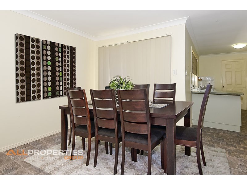 17 Paddies Crescent, Crestmead QLD 4132