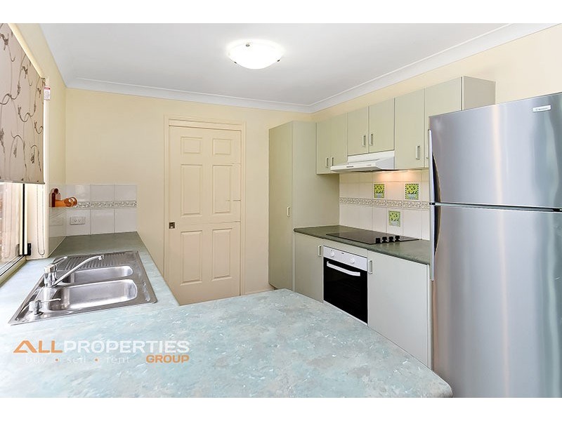 17 Paddies Crescent, Crestmead QLD 4132