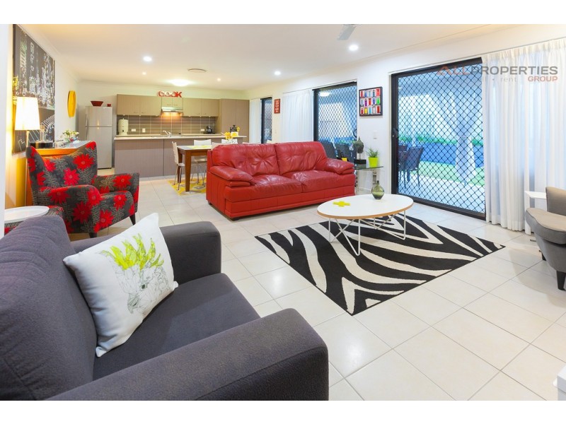 30 Cedarwood Street, Berrinba QLD 4117