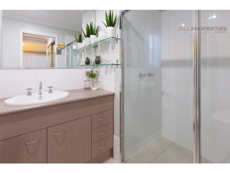 30 Cedarwood Street, Berrinba QLD 4117