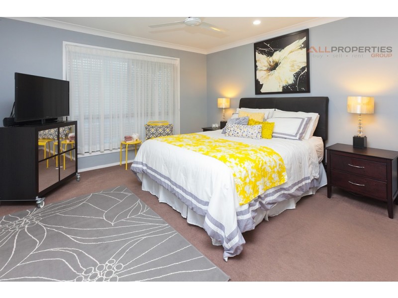 30 Cedarwood Street, Berrinba QLD 4117