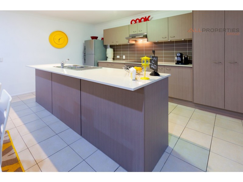 30 Cedarwood Street, Berrinba QLD 4117