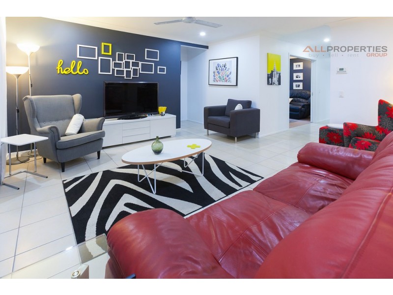 30 Cedarwood Street, Berrinba QLD 4117