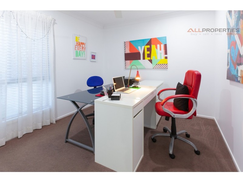 30 Cedarwood Street, Berrinba QLD 4117