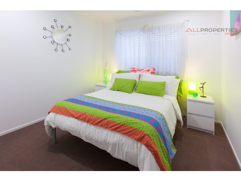 30 Cedarwood Street, Berrinba QLD 4117