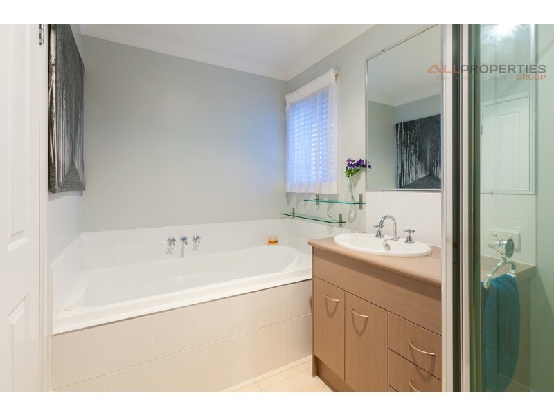 30 Cedarwood Street, Berrinba QLD 4117