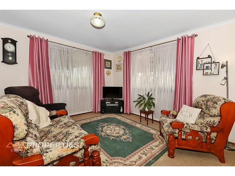 95 Middle Road, Hillcrest QLD 4118