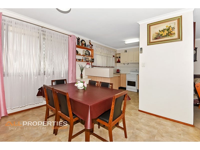 95 Middle Road, Hillcrest QLD 4118