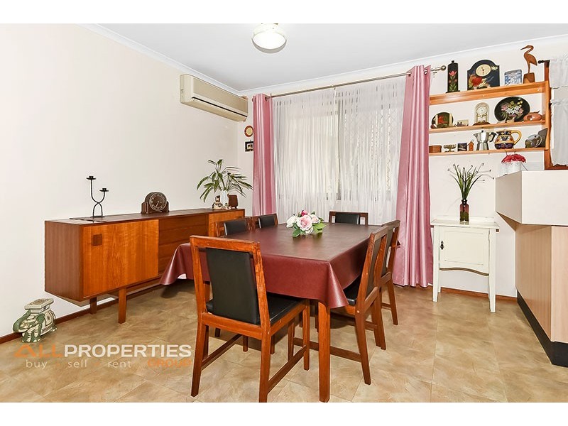 95 Middle Road, Hillcrest QLD 4118