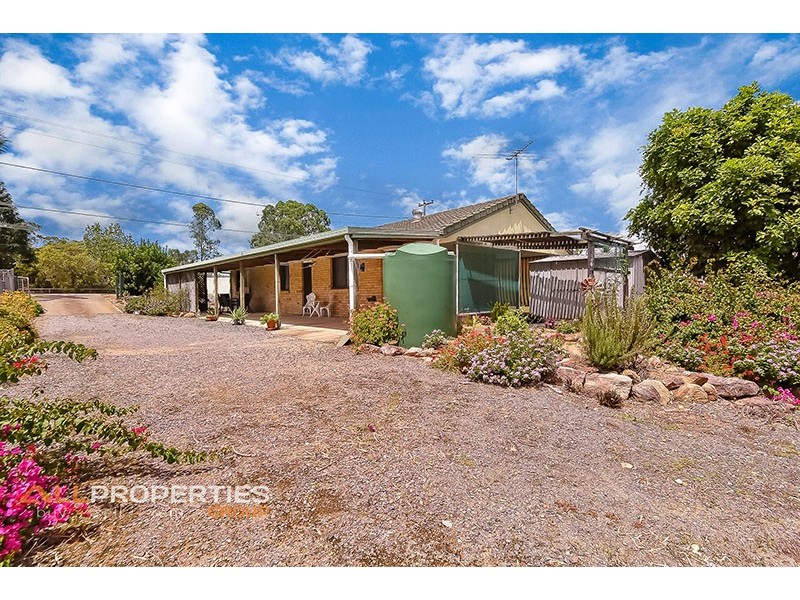95 Middle Road, Hillcrest QLD 4118