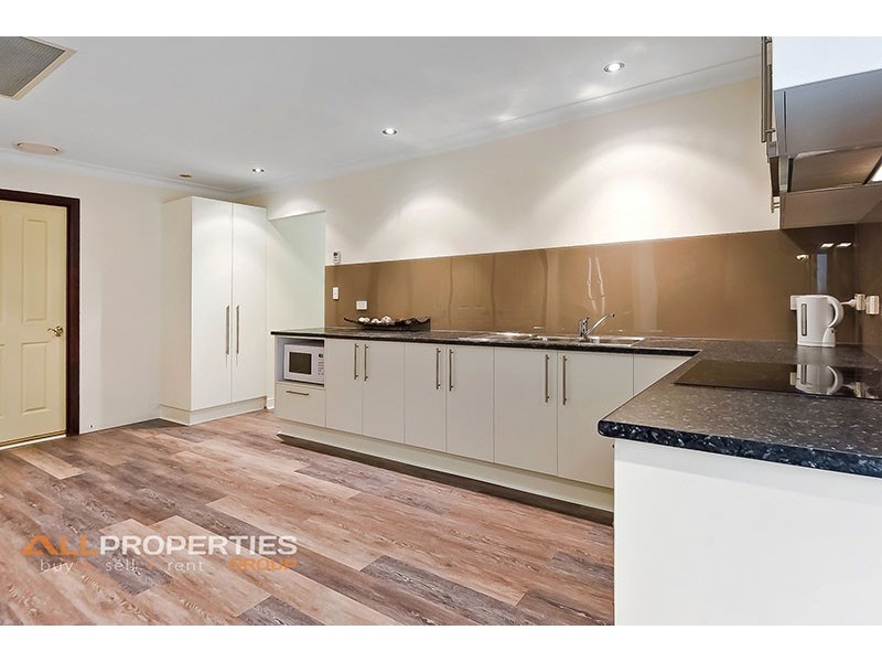 42 Janelle Court, Munruben QLD 4125