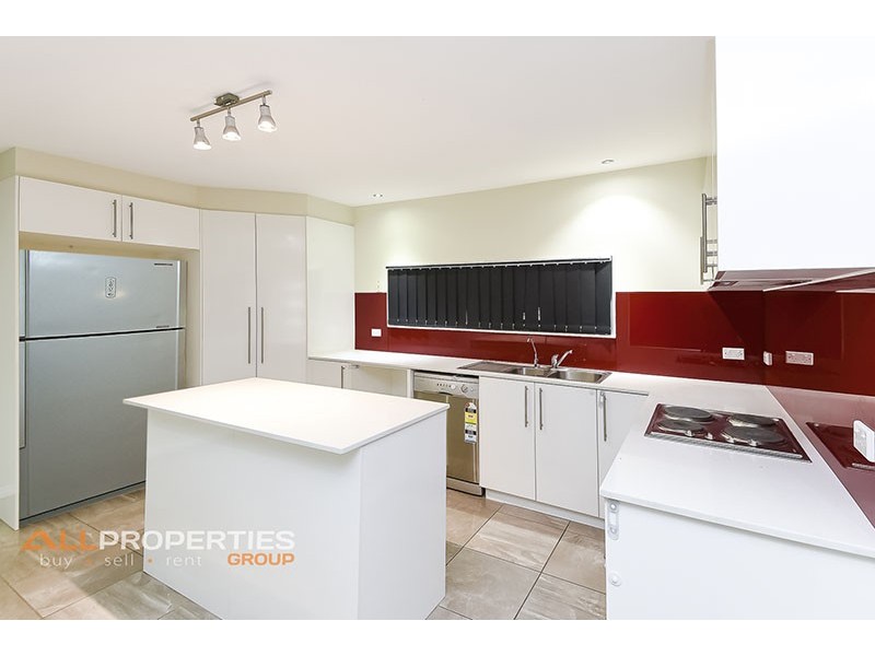 42 Janelle Court, Munruben QLD 4125