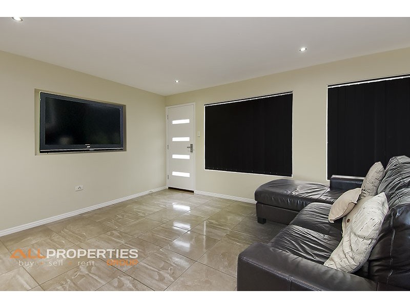 42 Janelle Court, Munruben QLD 4125