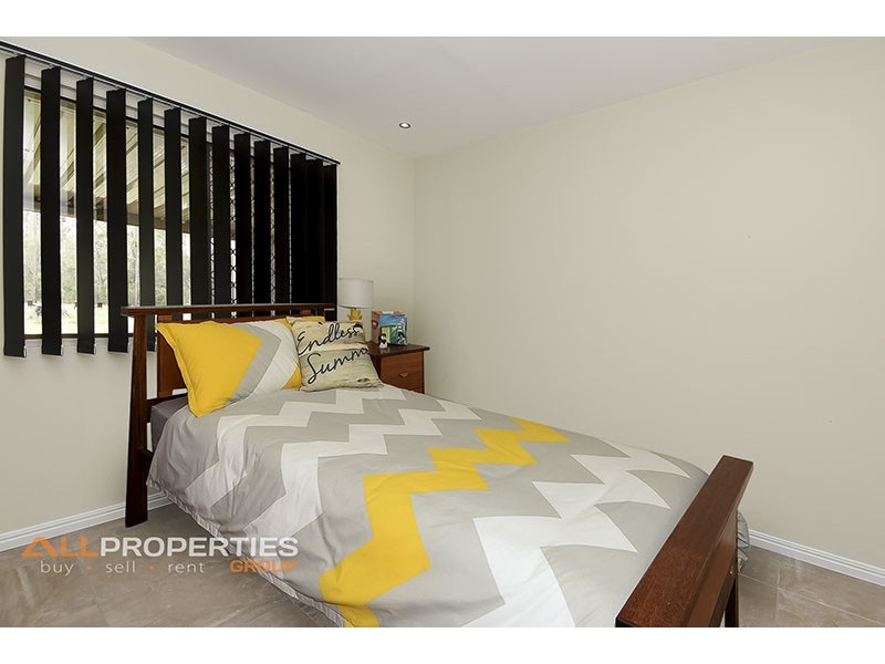 42 Janelle Court, Munruben QLD 4125