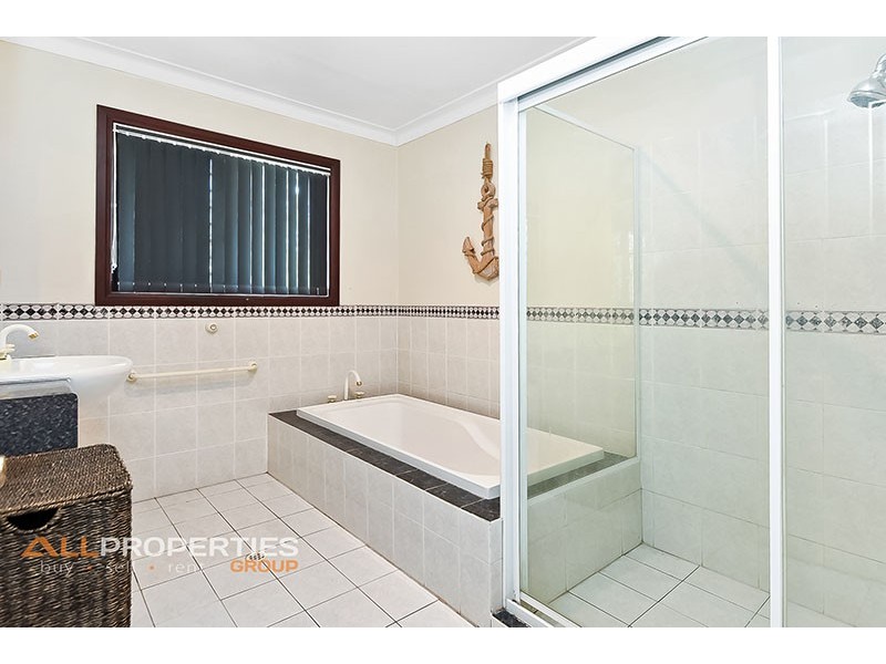 42 Janelle Court, Munruben QLD 4125