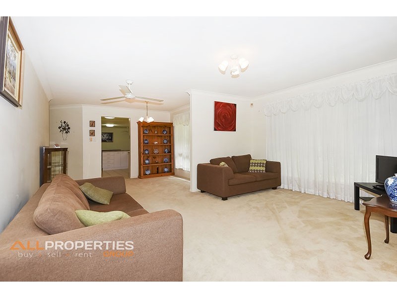 16 Robusta Place, Forest Lake QLD 4078