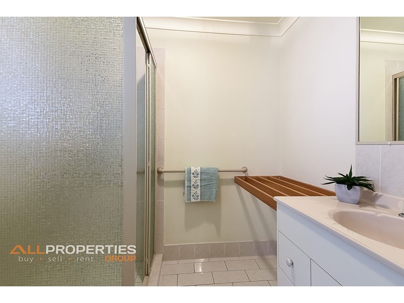 16 Robusta Place, Forest Lake QLD 4078