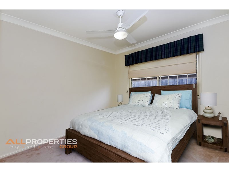 16 Robusta Place, Forest Lake QLD 4078