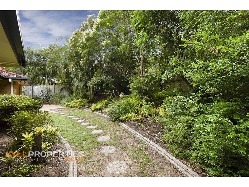 16 Robusta Place, Forest Lake QLD 4078