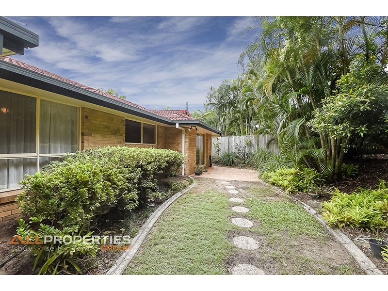 16 Robusta Place, Forest Lake QLD 4078