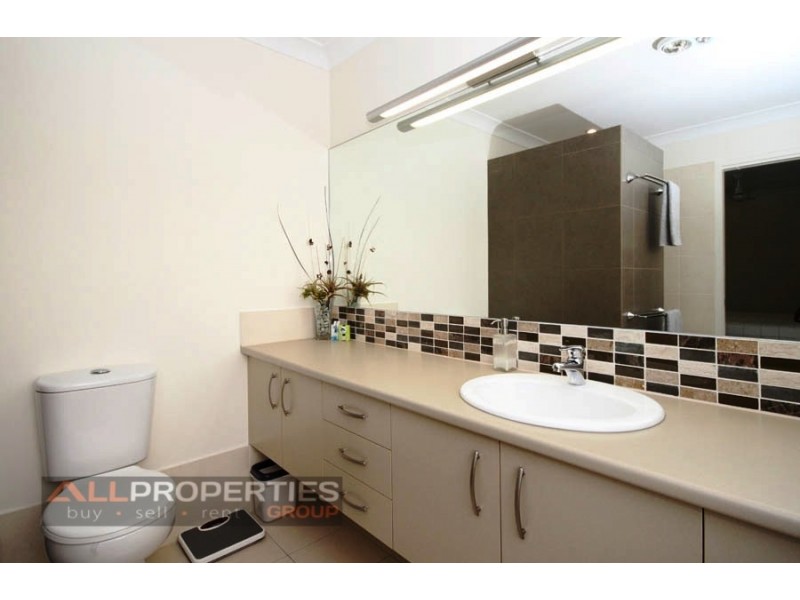 67 Laurel Street, Heathwood QLD 4110