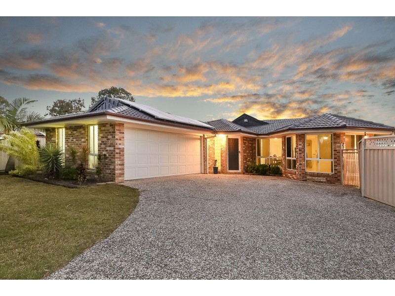 15 Crozier Cres, Meadowbrook QLD 4131