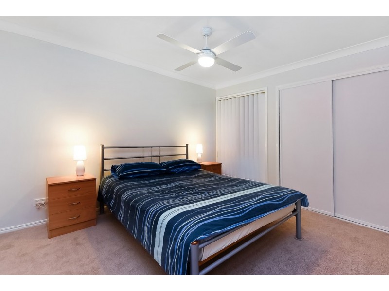 15 Crozier Cres, Meadowbrook QLD 4131