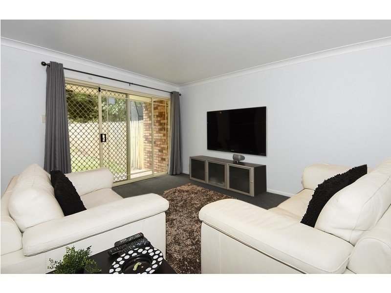 2/11 Jimbour Cl, Forest Lake QLD 4078