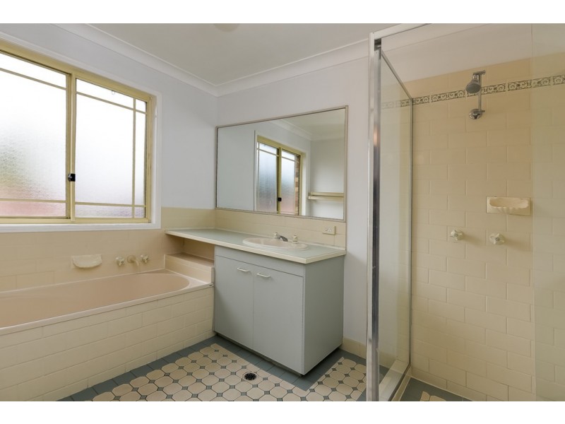 2/11 Jimbour Cl, Forest Lake QLD 4078