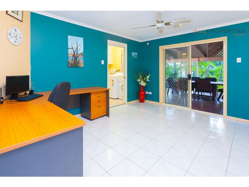 84 Azalea Cr, Calamvale QLD 4116