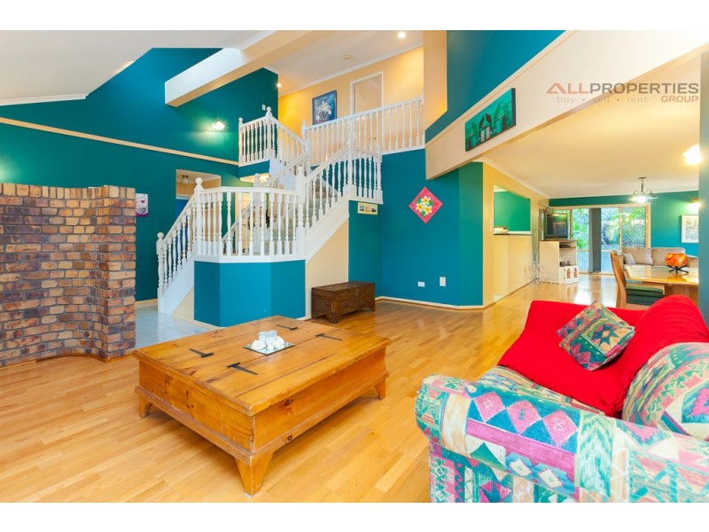 84 Azalea Cr, Calamvale QLD 4116