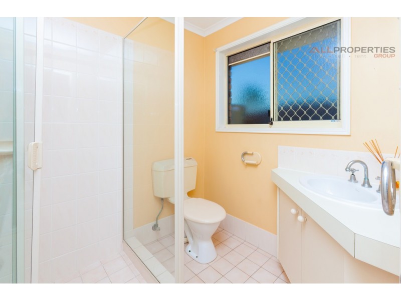 84 Azalea Cr, Calamvale QLD 4116