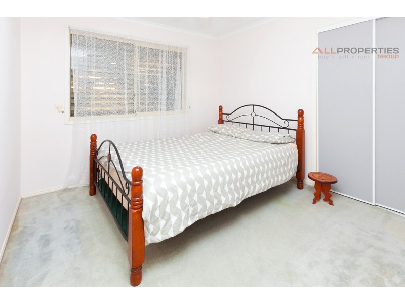 84 Azalea Cr, Calamvale QLD 4116