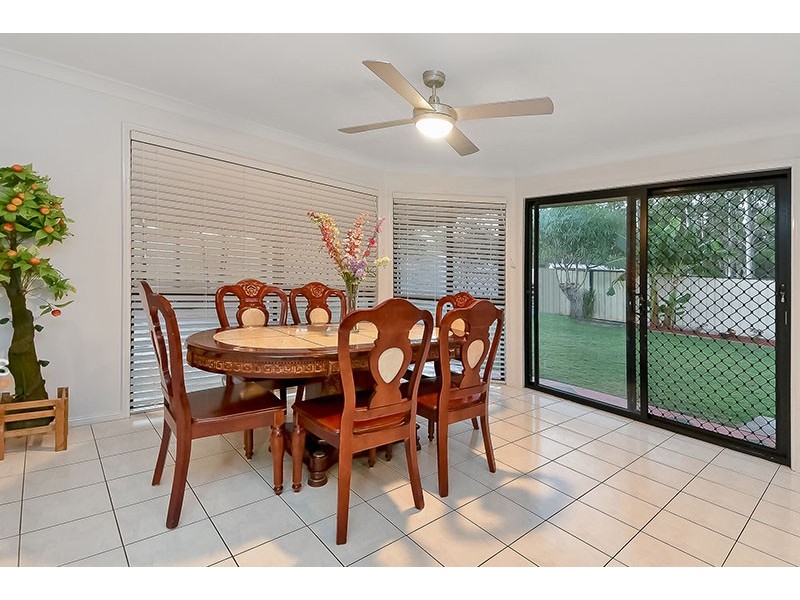 104 REGENCY DRIVE, Regents Park QLD 4118