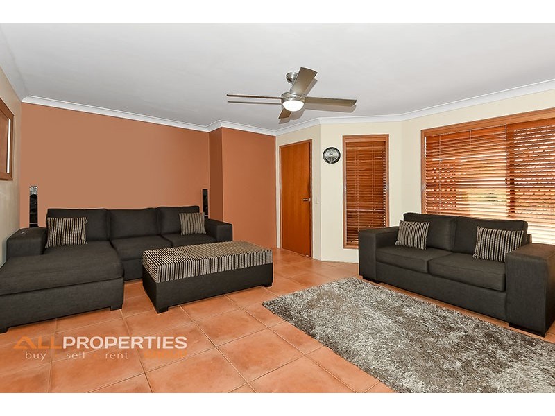 2 TITAN CT, Boronia Heights QLD 4124