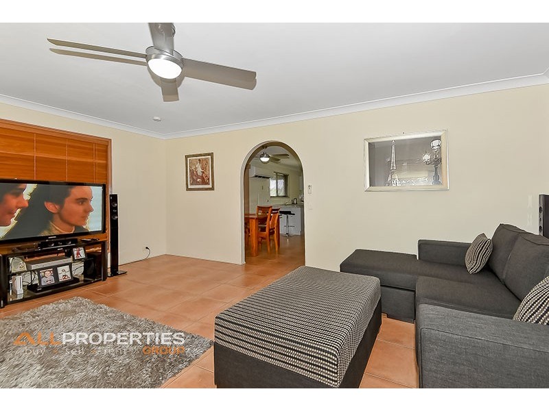 2 TITAN CT, Boronia Heights QLD 4124