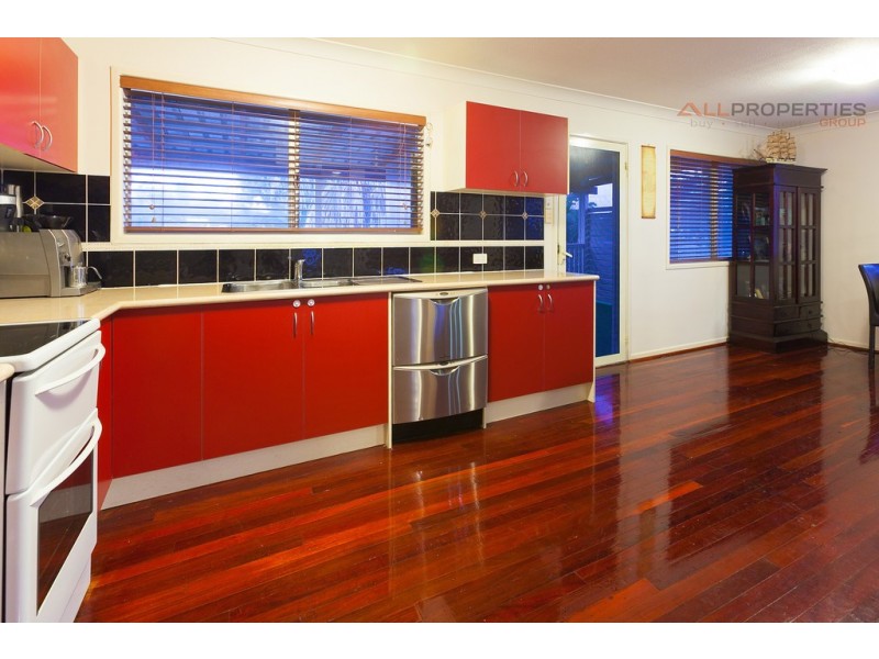 84 Aquarius Dr, Kingston QLD 4114