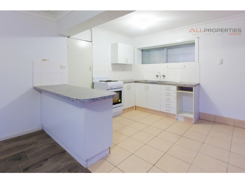 84 Aquarius Dr, Kingston QLD 4114