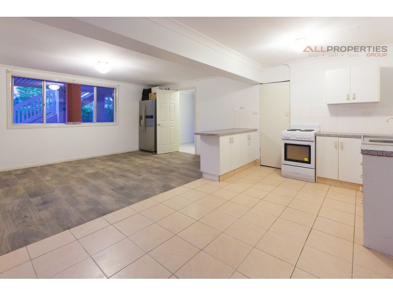 84 Aquarius Dr, Kingston QLD 4114