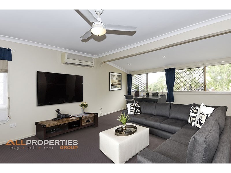 50 VANSITTART ROAD, Regents Park QLD 4118