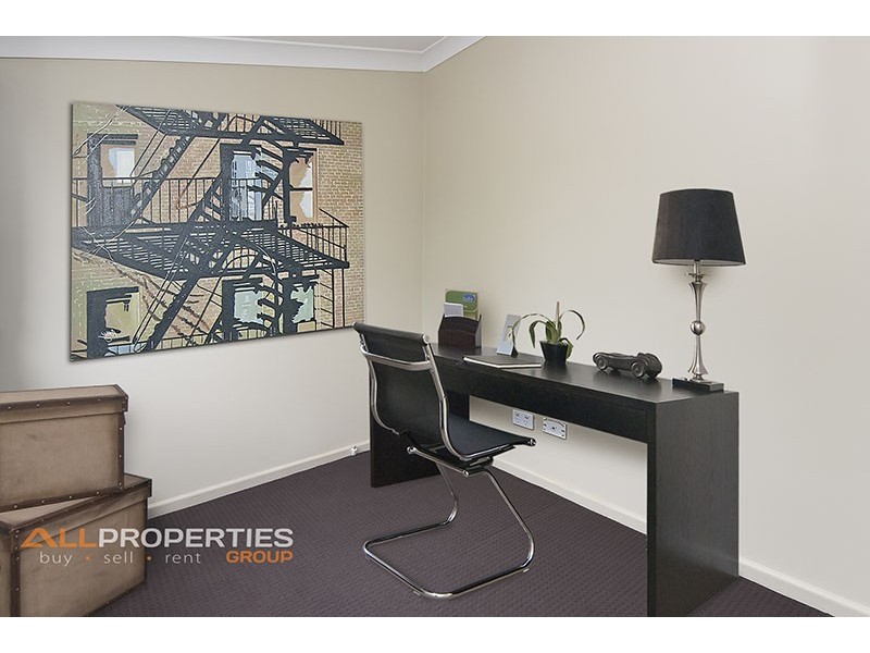 50 VANSITTART ROAD, Regents Park QLD 4118