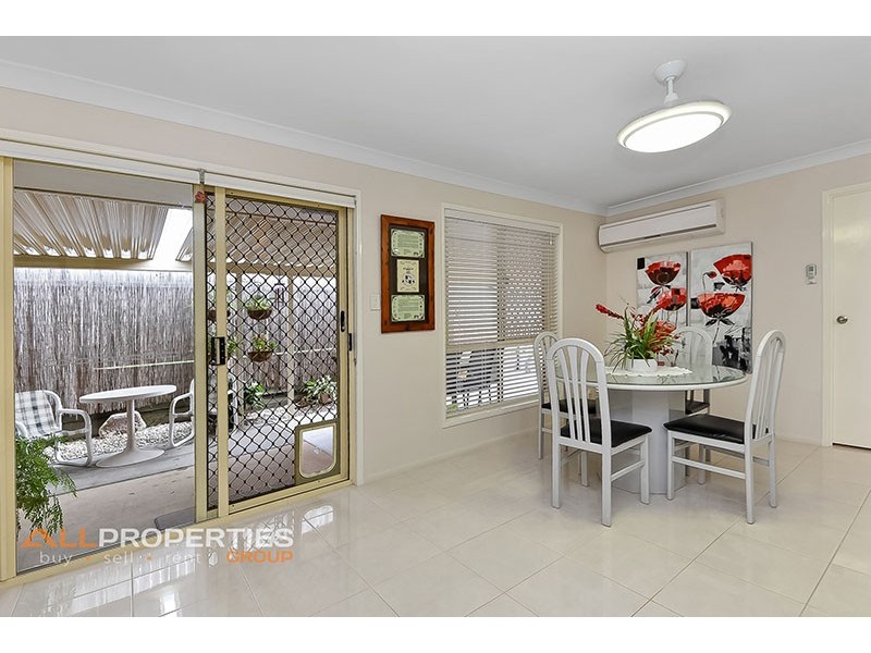 84 SOLANDRA CIRCUIT, Regents Park QLD 4118