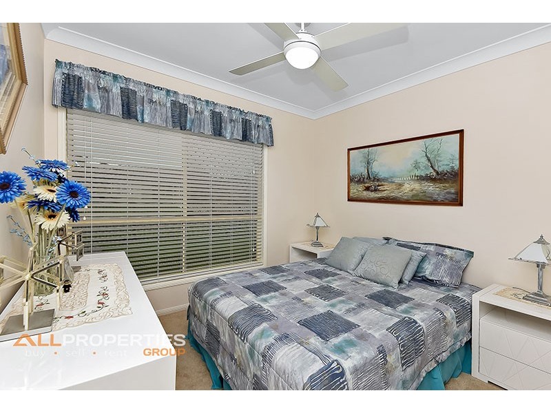 84 SOLANDRA CIRCUIT, Regents Park QLD 4118