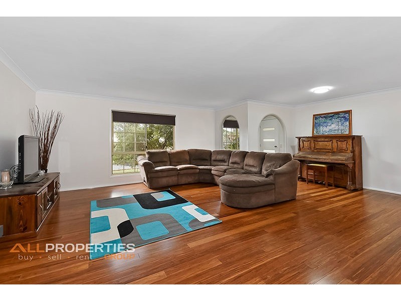 18 Mitchell Street, Boronia Heights QLD 4124