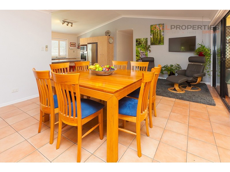 16 Malia Street, Sinnamon Park QLD 4073