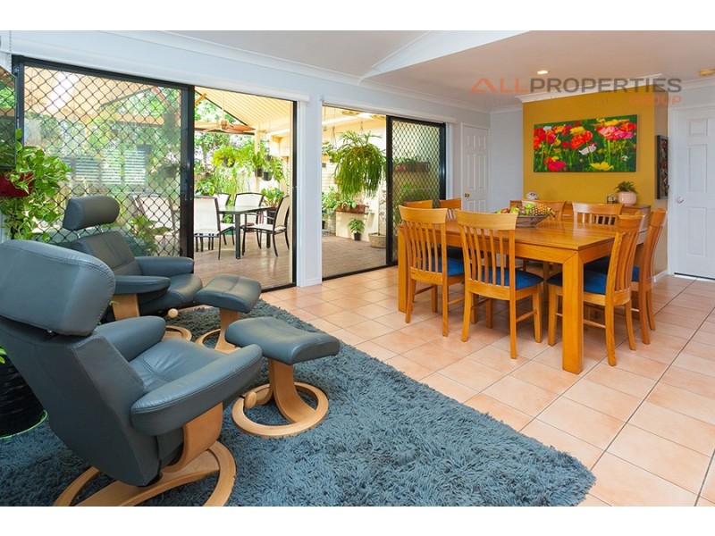 16 Malia Street, Sinnamon Park QLD 4073