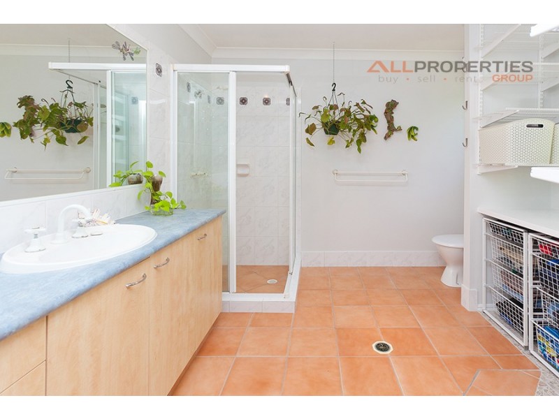 16 Malia Street, Sinnamon Park QLD 4073