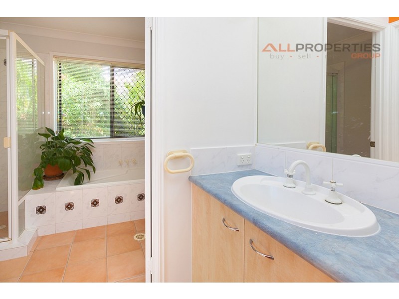 16 Malia Street, Sinnamon Park QLD 4073