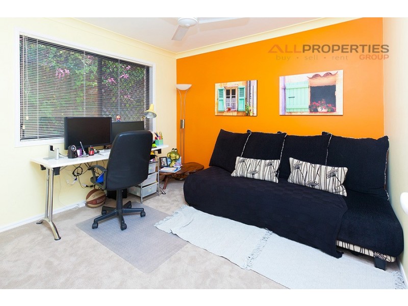 16 Malia Street, Sinnamon Park QLD 4073