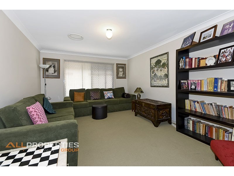 7 Tropical Drive, Forest Lake QLD 4078